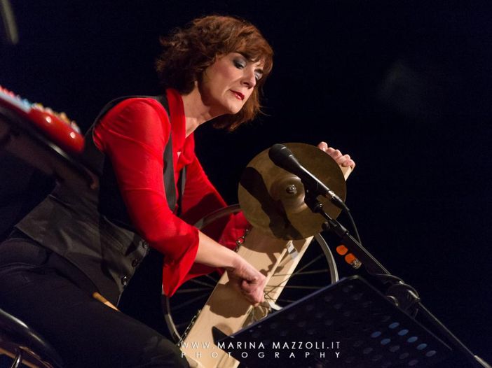 Cristina Don&agrave;: &#039;In questo album c&#039;&egrave; l&#039;esigenza naturale di cambiare&#039;