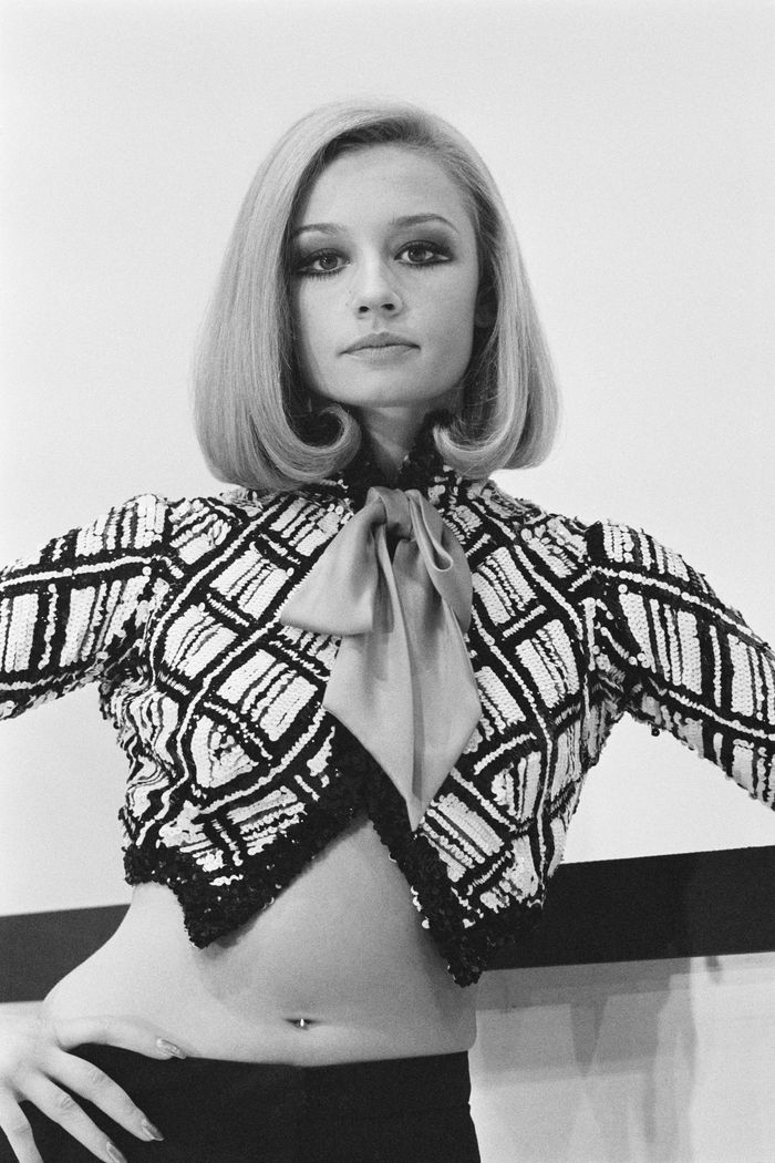 https://images.rockol.it/-C8e0q7Ivl4xh8zCoa5cKJcfyQY=/700x0/smart/rockol-img/img/foto/upload/04-raffaella-carra-c-roma-1971-massimo-capodanno.jpg