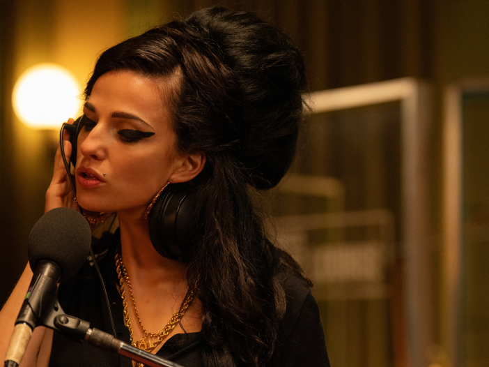Il biopic su Amy Winehouse: molto dramma, poco racconto musicale Il biopic su Amy Winehouse: molto dramma, poco racconto musicale