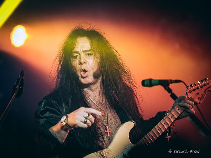 Yngwie Malmsteen contestato durante un concerto in Brasile Yngwie Malmsteen contestato durante un concerto in Brasile