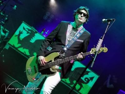 Manic Street Preachers: escono la biografia e la raccolta &apos;National treasures&apos;