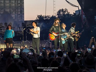 Oggi in breve: Cat Stevens, Lumineers, Lana Del Rey, Velvet, Pavone