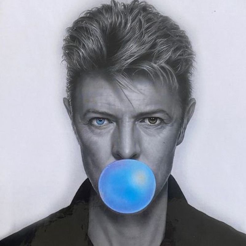 David Bowie: quel bacio clandestino che ha ispirato “Heroes”