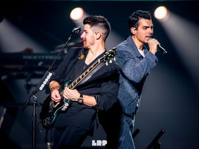 Jonas Brothers: terremoto nel gruppo, tour cancellato per differenze artistiche