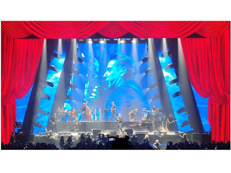 Francesco Gabbani live milano dicembre 2024