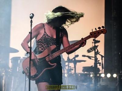 Haim e Bastille: è online il singolo &apos;Bite Down&apos; - ASCOLTA