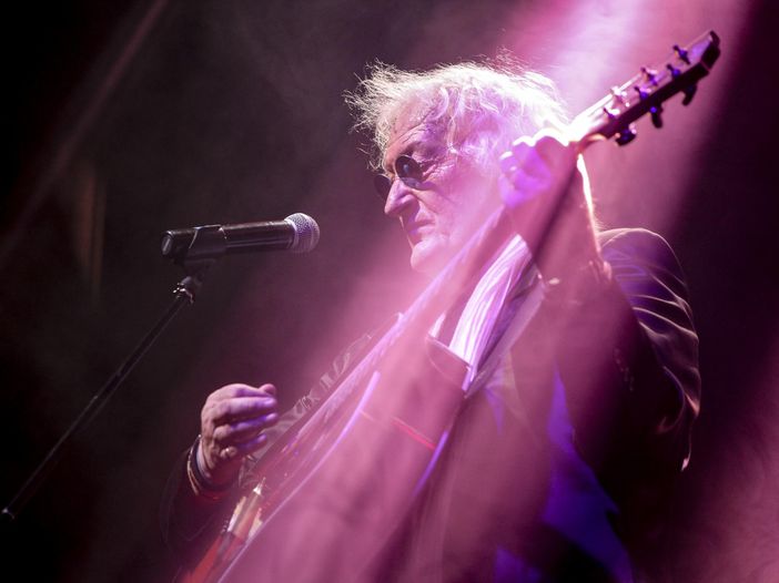 Shapiro e Vandelli, i dettagli di ‘Love and Peace’ e le nuove date del tour – TRACKLIST/COVER Shapiro e Vandelli, i dettagli di ‘Love and Peace’ e le nuove date del tour – TRACKLIST/COVER