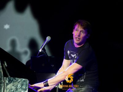 James Blunt va cantare in Afghanistan