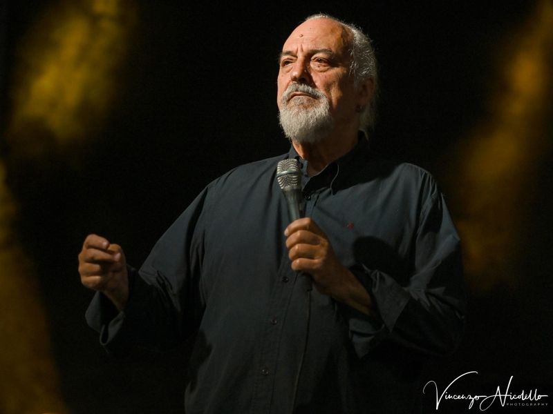 30 luglio 2025 - Fiera del Pesco - Piazza Italia - Canale d'Alba (Cn) - Eugenio Finardi in concerto 30 luglio 2025 - Fiera del Pesco - Piazza Italia - Canale d'Alba (Cn) - Eugenio Finardi in concerto