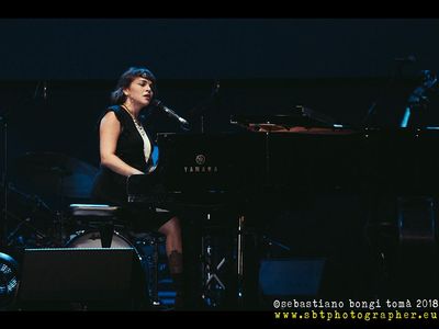 Classifiche USA, il grande botto di Norah Jones: 1 milione di copie, è record