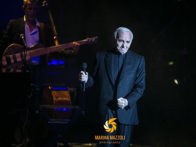 Aznavour incontra Barroso (CE): &apos;Estendiamo la durata dei copyright&apos;