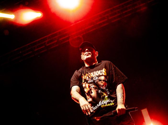 La famiglia, i soldi, il rap e quello che ci gira intorno: Fabri Fibra, il nuovo album 'Fenomeno' in 11 rime chiave La famiglia, i soldi, il rap e quello che ci gira intorno: Fabri Fibra, il nuovo album 'Fenomeno' in 11 rime chiave