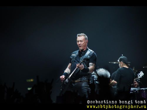 Concerti, Metallica e Red Hot Chili Peppers prima in Europa per evitare la crisi