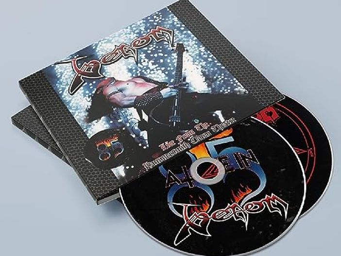 Venom: ascolta 'Grinding teeth' dal nuovo album 'From the very depths' - AUDIO Venom: ascolta 'Grinding teeth' dal nuovo album 'From the very depths' - AUDIO