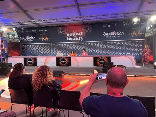 Eurovision dietro le quinte: le conferenze stampa-talk show