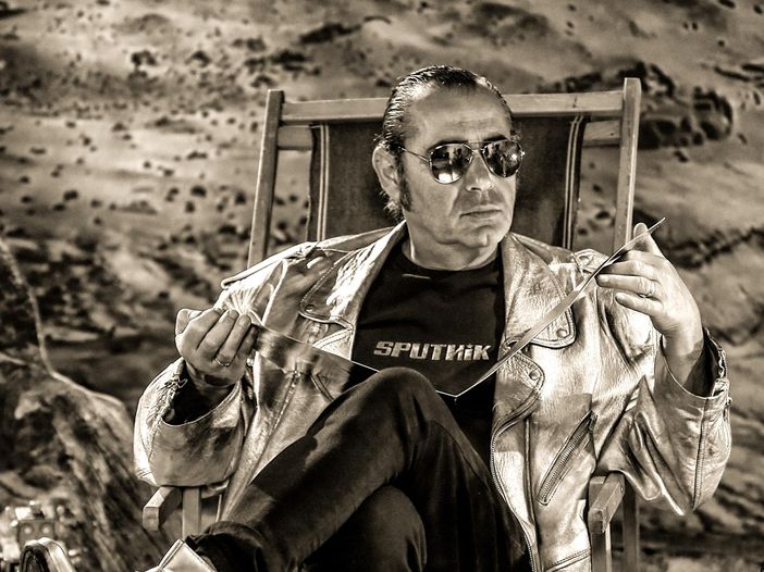 Luca Carboni “Forever”: i 40 anni del disco più cult di tutti Luca Carboni “Forever”: i 40 anni del disco più cult di tutti