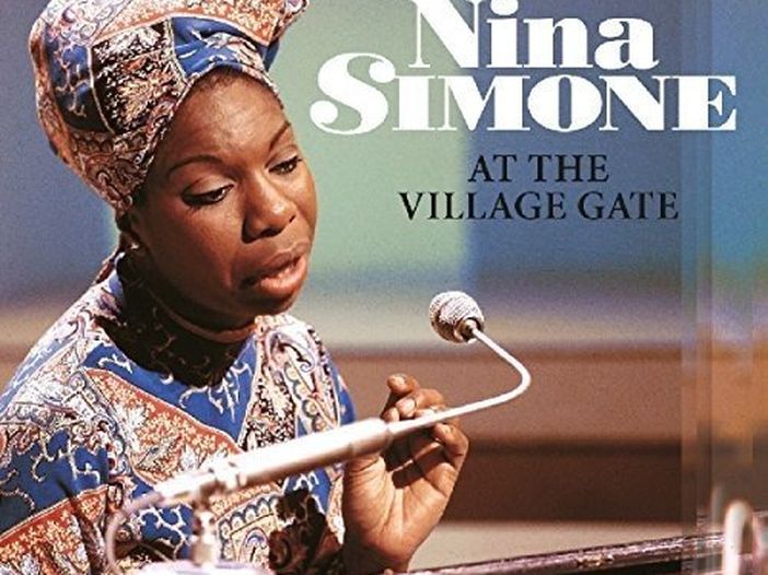 Elton John manda delle rose ai funerali di Nina Simone