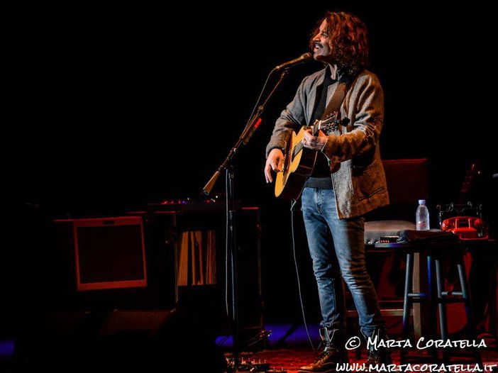Chris Cornell, nuova teoria sulla morte: suicidio indotto da una commozione cerebrale Chris Cornell, nuova teoria sulla morte: suicidio indotto da una commozione cerebrale