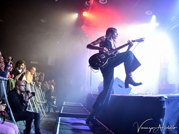 Lucio Corsi e Piqued Jacks a Firenze Rocks prima degli Who