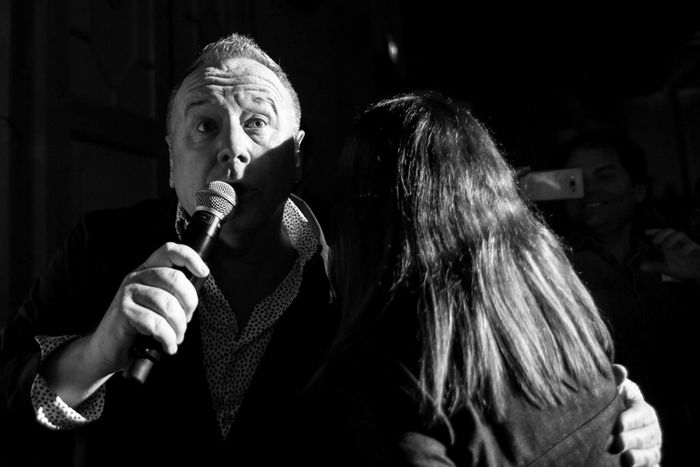 https://images.rockol.it/1yEoCesOYuX-z8pfkkuLzBFkwwo=/700x0/smart/rockol-img/img/foto/upload/simple-minds-foto-concerto-bologna-25-aprile-2017.jpg