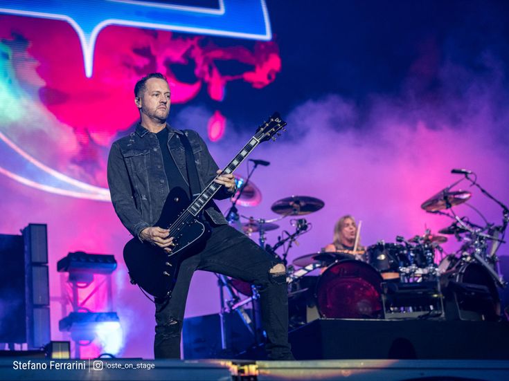 Dopo il 'merger', la Wind-Up (Evanescence) resta in casa Sony BMG