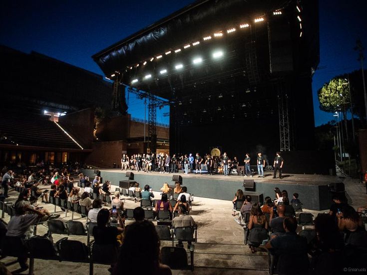A Bologna musicisti contro la guerra