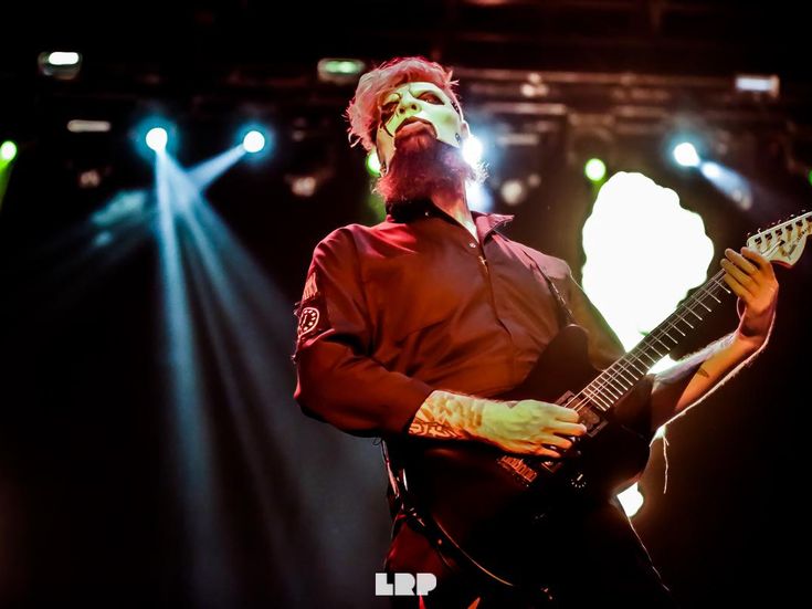 Furto sulla tomba del bassista degli Slipknot