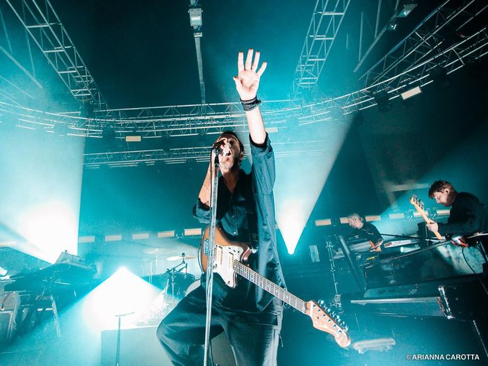La potenza degli Editors dal vivo, per fuggire dalla realt&agrave;