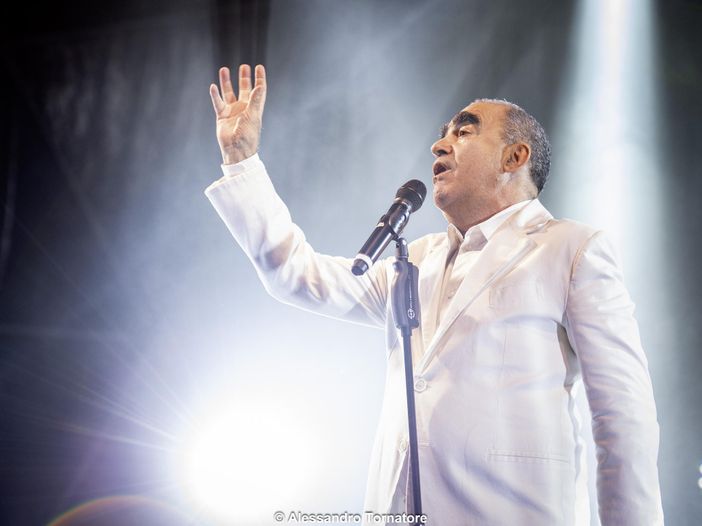 Elio: &ldquo;Una umiliazione Sanremo vinto da una canzone con autotune&rdquo;