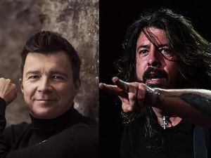 Rick Astley e Foo Fighters