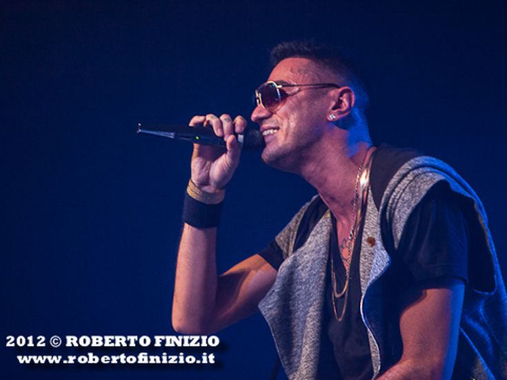 Marracash campiona gli Oasis nel singolo &apos;Status&apos;. Nuovo album in arrivo 