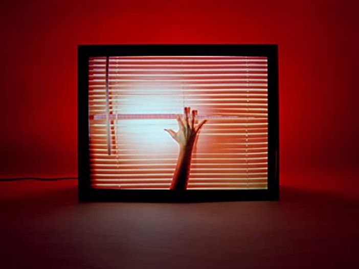 Chvrches: il nuovo album &lsquo;Love Is Dead&rsquo; esce a maggio. Ascolta il singolo &lsquo;My Enemy&rsquo; con Matt Berninger dei National &ndash; TRACKLIST / COPERTINA