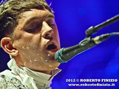 Patrick Wolf: ecco &apos;Brumalia&apos; con gli scatti di Patti Smith in copertina