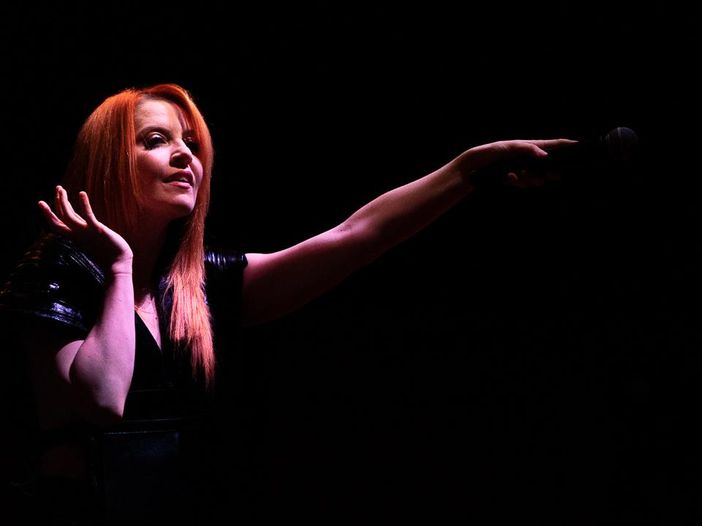 Noemi adesso canta (e suona) le sue nuove consapevolezze Noemi adesso canta (e suona) le sue nuove consapevolezze