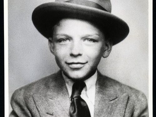 Warner, una società con i familiari per gestire il patrimonio di Frank Sinatra