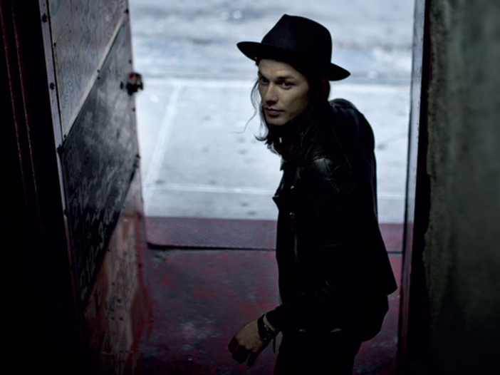 James Bay: ascolta il nuovo singolo &quot;Peer Pressure&quot; con Julia Michaels