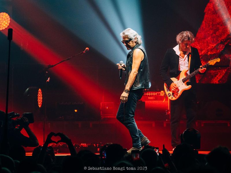 16 novembre 2023 - Modigliani Forum - Livorno - Ligabue in concerto 16 novembre 2023 - Modigliani Forum - Livorno - Ligabue in concerto