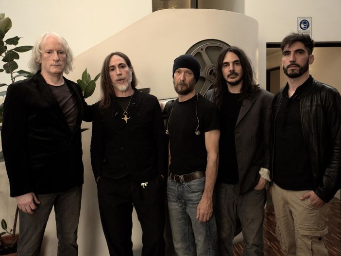 Concerti, Afterhours con 'Il Paese è reale' in concerto a Milano Concerti, Afterhours con 'Il Paese è reale' in concerto a Milano