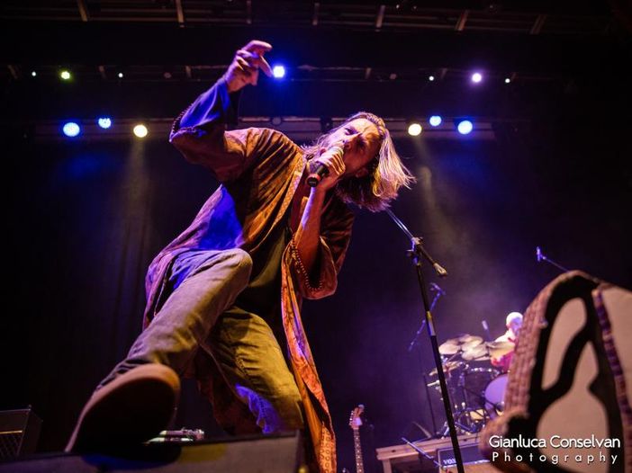 Estra: dopo il disco al via i concerti Estra: dopo il disco al via i concerti