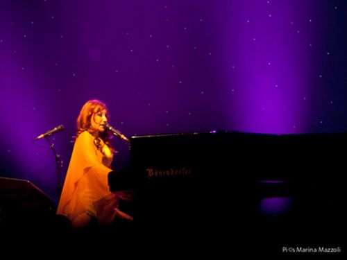 Tori Amos: al concerto di Milano venduti più biglietti per lo stesso posto?