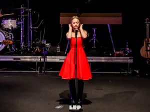 Classifiche, Music Control: Adele, destinazione vetta
