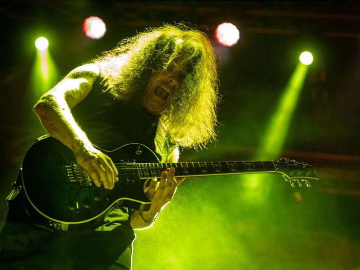 Eric Peterson dei Testament vara finalmente i suoi Dragonlord Eric Peterson dei Testament vara finalmente i suoi Dragonlord