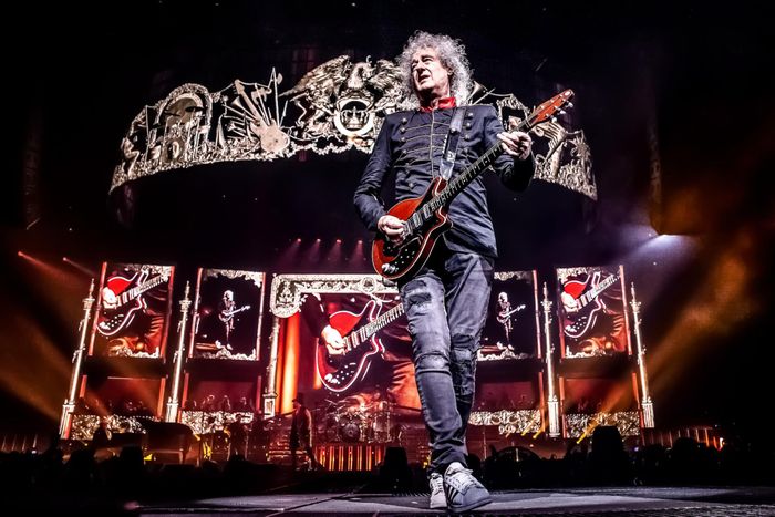 https://images.rockol.it/4YrNARptYii9x9popJT3Oz0qnlE=/700x0/smart/rockol-img/img/foto/upload/queen-foto-concerto-bologna-11-luglio-2022.jpg