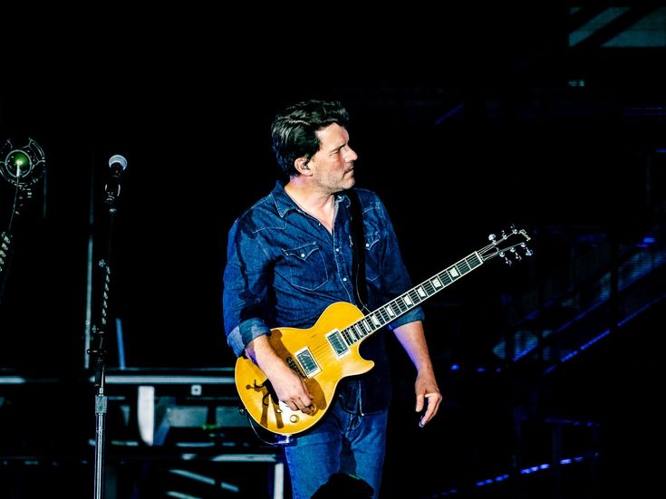 Nickelback, il primo disco con Live Nation potrebbe uscire tra sei anni