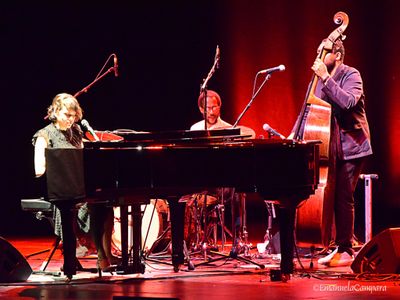 Classifiche USA: Norah Jones a quota 2 milioni e quinto primo posto consecutivo