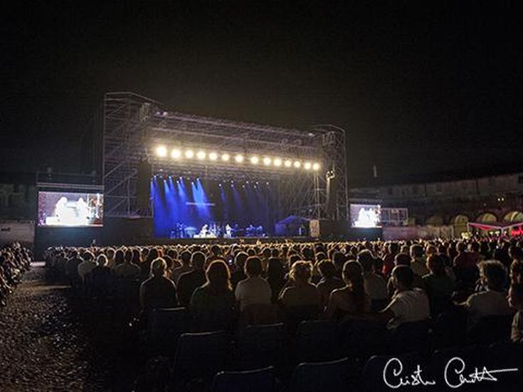 Anastacia per la campagna di sensibilizzazione del cancro al seno