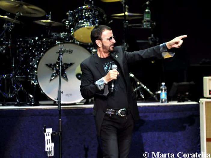 Ringo Starr: spunta il teaser del nuovo documentario &quot;Peace &amp; Love: The Life &amp; Times of Ringo Starr&quot; - VIDEO