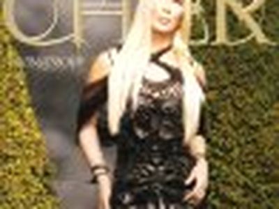 Cher disdegna il nuovo disco - ma esalta il prossimo