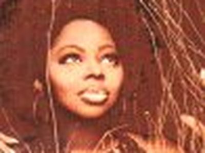 Angie Stone, Destiny's Child e Kirk Franklin rendono omaggio al gospel