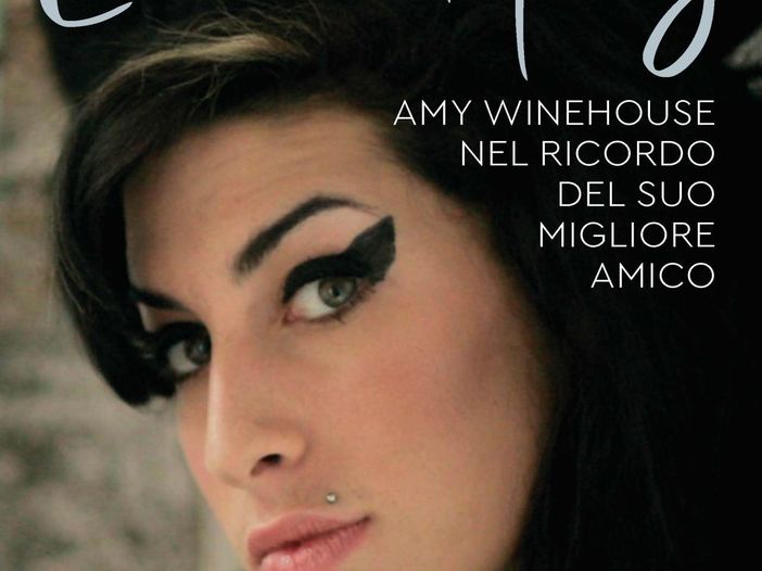 Amy Winehouse ci casca ancora: ruba alcolici in un hotel di Rio de Janeiro Amy Winehouse ci casca ancora: ruba alcolici in un hotel di Rio de Janeiro